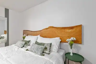 Image de Secluded Saugatuck Retreat: Hot Tub, 3. 5 Acres, Trails, Dog-Friendly