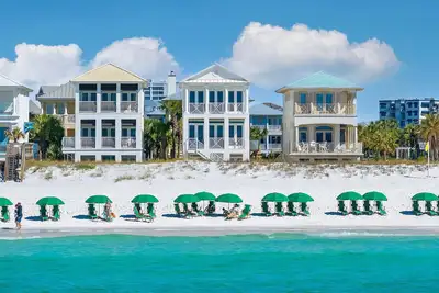 Image de Aqua Sound - Gulf Front, Gated Cmty, Free Beach Service, Pool, Hot Tub, Tennis!
