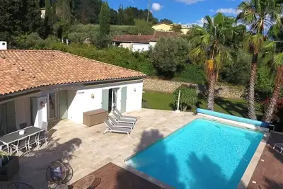 Image de Villa Les 3 Palmiers Avec Piscine