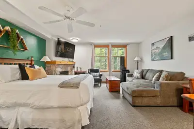 Image de Free As A Bird | Upper Village | Pool | Hot Tub