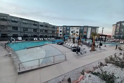 Image de Rustic Condo within minutes to all the outdoor adventure your heart can handle!