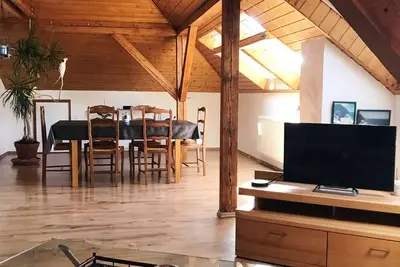 Image de Large & cozy 120 m2 spacey apartment, 4 rooms with kitchen and big living room