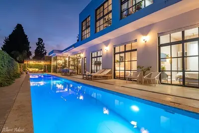 Image de Oppa - accommodation villa in the atmosphere of a Hollywood movie