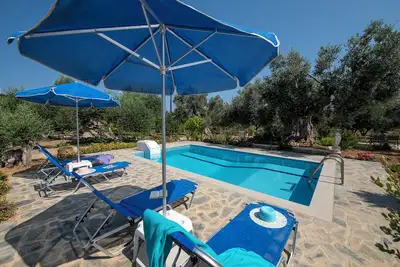 Villa Amelia, modern and tasteful house in Cretan nature