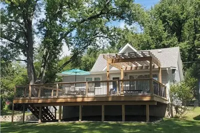 Image de Lake Life! Amazing Home For A Getaway! Book 3 Nights Get 4th Free!