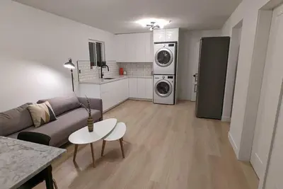 Image de Modern, spacious Main Street Guest Suite, 1 Br