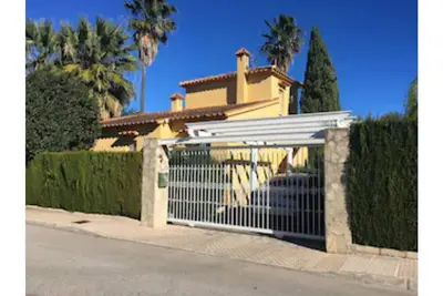 Image de Oliva Nova Golf Yellow House