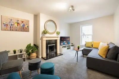 Image de 41 Devenish Manor · Escape Ordinary at Devenish Manor - 4 bed, modern