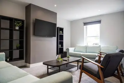 Image de 27 Devenish Manor · Escape Ordinary at Devenish Manor, New & Stunning