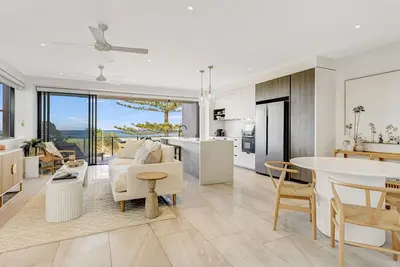 Image de Escape 201 - Beachfront Luxury in Bilinga/ North Kirra - Linen Provided