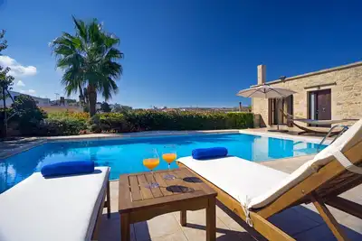 Image de Cozy Stone Villa, 3 Bd, 2 Ba, private pool