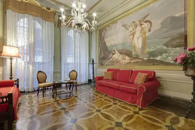 Image de Special apartment with terrace and original frescoes 700 close to old bridge