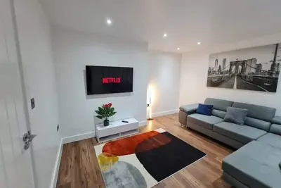 Image de Elm Park Cheerful 4-Bedroom Holiday Home