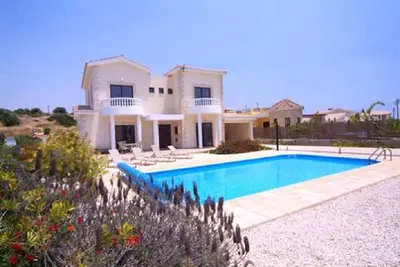 Image de Lovely 3 bed villa with private pool in great location!