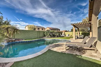 Image de Sun-Dappled Goodyear Home: Fire Pit, Pool, Patio