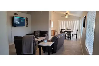 Image de Peoria Corner Lot Gem with 2 Car Garage