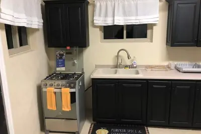 Image de Spacious 2 Bedroom 1 Bathroom Apt with a Patio!