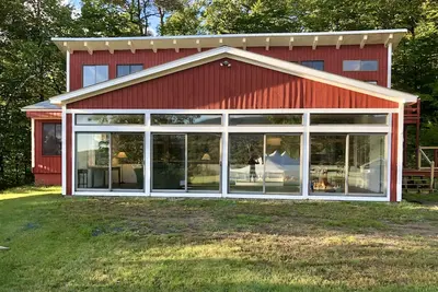 Image de Post & Beam Chalet w/ Stunning Lake & Mountain Views