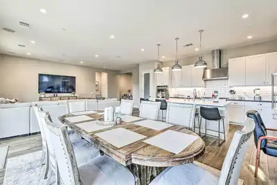 Image de Private Pool & Fire Pit: Elegant Home in Indio