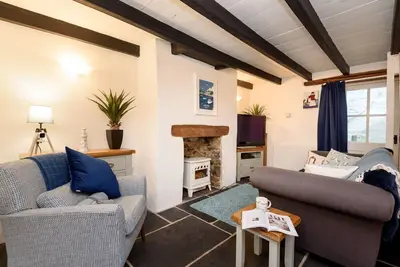 Beautiful Cottage in West Looe with parking