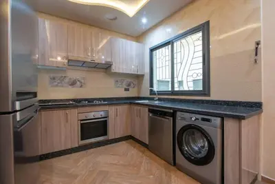 Image de New Apart 6 min to beach &Downtown Fiber optic 100Mbps. free parking