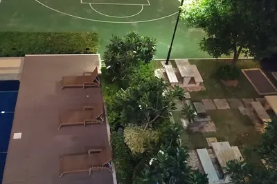 Image de 1br Queen Sized w/ Olympic Sized  Pool and Exclusive Cafe Near Casinos & Naia T3