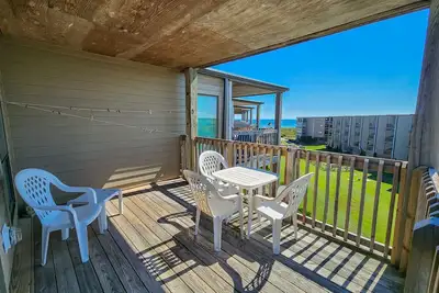 Image de Parzanese -  Semi-Oceanfront 1 Br/2ba condo in Duck