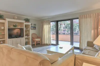 Image de Cute 2br on 2nd Floor at Aegean- Awesome amenities!