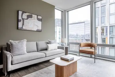 Image de Sunny East Cambridge 1br w/ Gym & W/D, nr Lechmere T, by Blueground