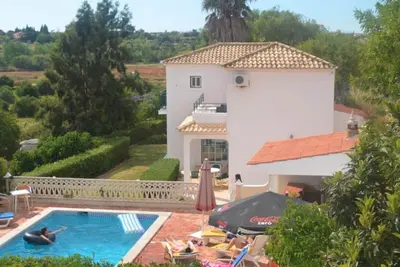 Image de Villa \"do Poco\" avec vue sur la mer, piscine et Wi-Fi.