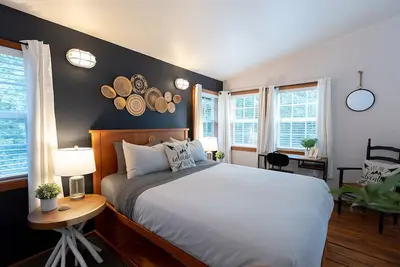 Image de Steps to Terrace Beach - Cozy Pet-Friendly Loft ⎮ Blue Heron