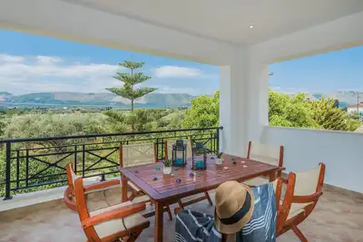 Image de V and H - 4 bedrooms holiday house