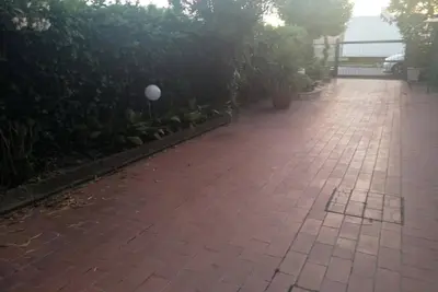 Image de Two steps away