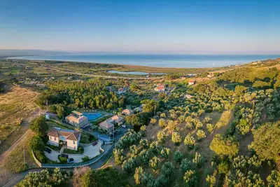 Image de Beautiful cottages inside the nature