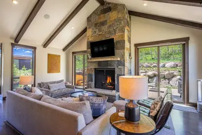 Image de Moonlight Ridge - Private Hot Tub, Sleeps 10 - 7 beds!