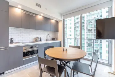 Image de Cityscape Balcony with Pool, Gym & Dining