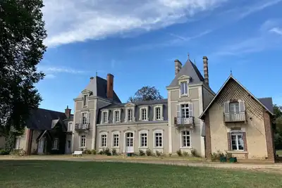 Image de Beau château avec piscine, 27 pers. entre châteaux de la Loire et Bourgogne