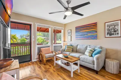 Image de Hale Moana E21, Coconut Grove Views, Walk to Kapaa Town and Beach