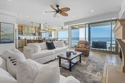 Image de Luxury Oceanfront Villa w/ Resort Style Amenities