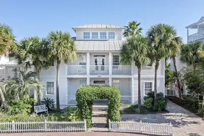 Image de Beachy Keen - Gulf Views, Crystal Beach, Private + Community Pool, Pet Friendly!