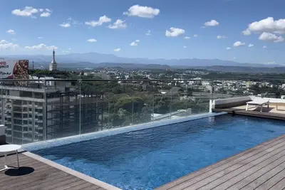 Image de Soha Panorama! 13 fl High Floor with view king Bed! !