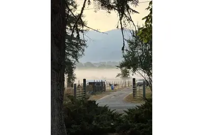 Image de Cozy 2 bd house nestled on a mountain side close to Wp Ski Resort and Mt Rainier