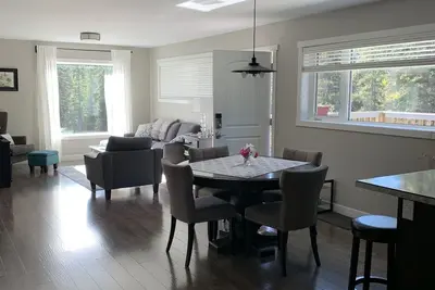 Image de Aurora Acreage in the city