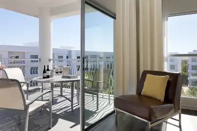 Image de One Bedroom Corner Suite with Terrace near Theme Parks