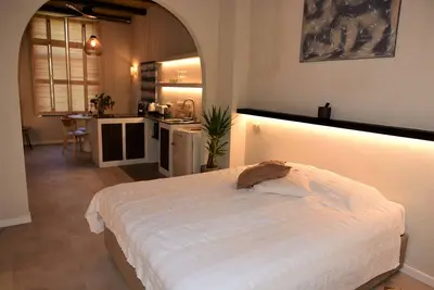 Image de Botanical apartment, suite 3. Cityview!