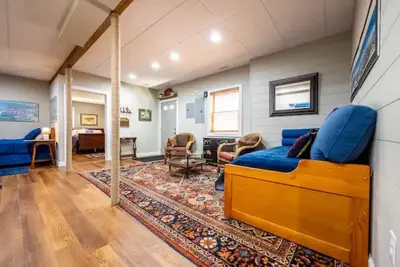 Image de Peaceful Ridgetop Retreat near Bloomington