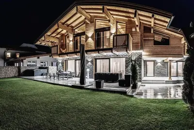 Image de Chalet Amadeus - Designer Luxury Chalet for 14