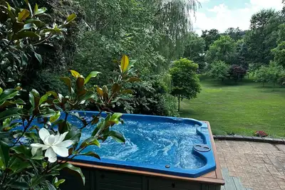 Image de Cozy, 4 bedroom, 2 1/2 bath, Hot tub/Swim spa, 10 minutes to Hershey attractions