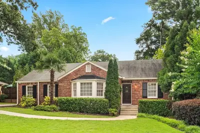 Image de Calm Cottage@Emory 5 King Beds Outdoor Space