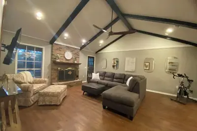 Image de Pet Friendly! Home in Brandon Sw